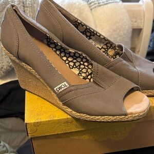 TOMS Women's Taupe Wedge Shoes